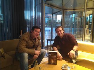Encuentro con Juan Francisco Ferrnándiz sobre La tierra maldita. Encuentro con Juan Francisco Ferrnándiz sobre La tierra maldita.