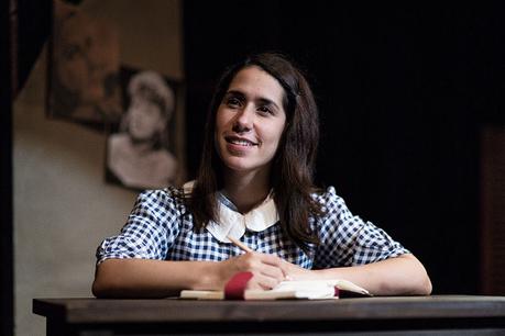 'El diario de Ana Frank': El holocausto nazi alrededor de una mesa comedor