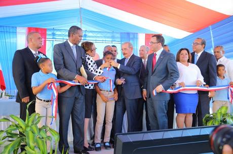 Danilo inaugura escuela y estancia infantil en Neiba. Danilo inaugura escuela y estancia infantil en Neiba.