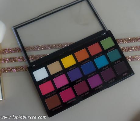 Super haul Make up Revolution: labios, rostro y ojos 09 paleta 02