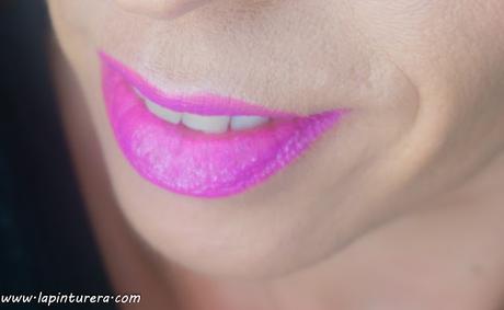 Super haul Make up Revolution: labios, rostro y ojos 09 lip lava labios
