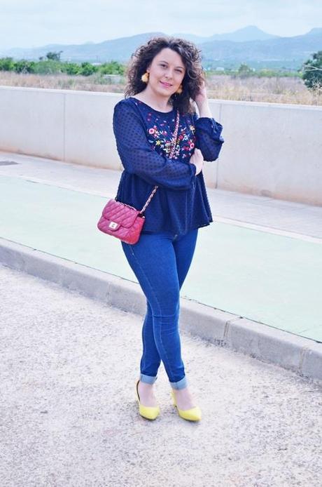 Blusa plumeti bordada Blusa plumeti bordada