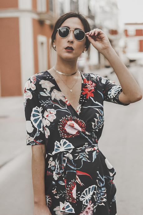 ¿Cómo combinar un vestido de flores con botas cowboy? - FLORAL DRESS+COWBOY BOOTIES