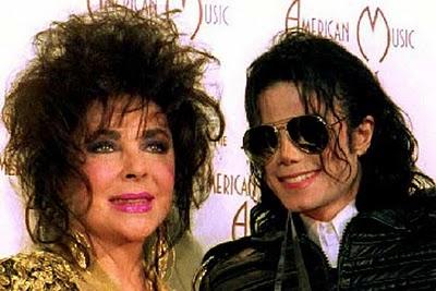 Elizabeth Taylor fue enterrada en el mismo cementerio que  su amigo Michael Jackson