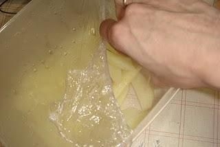 PATATAS SALTEADAS CON SALSA AL AJILLO