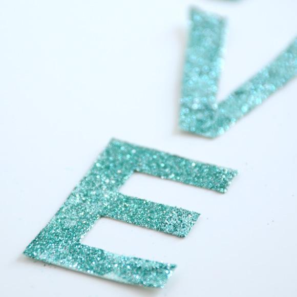 Diy: Guirnalda de letras de Brillantina