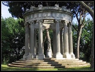 El jardín del Capricho en Madrid.