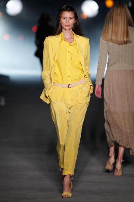 COLOR CRAZY I: YELLOW