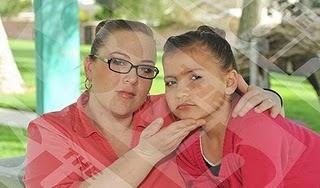 INYECTA  BOTOX A SU HIJA DE 8 AÑOS CADA TRES MESES