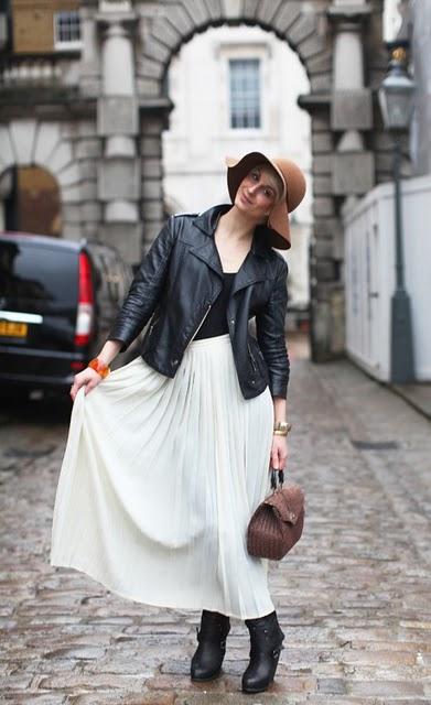 ON THE STREET : FLOPPY HATS