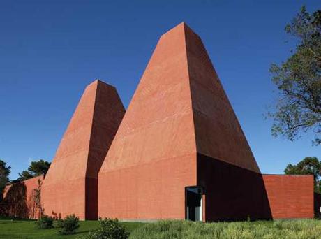 Casa-das_r Casa das Historias Paula Rego, Portugal. Photo via Blueprint magazine. Architizer