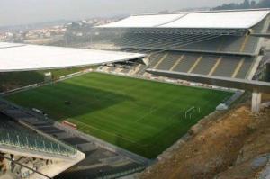 EstadiodeBraga_1301328091_0 Estadio de Braga durante su construcción. ElMundo.es