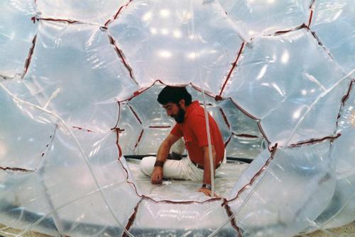 radarqnet:

Foto: Prada Poole en 1969, dentro de la...