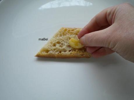 Portobello confitado relleno con huevo frito, jamon y pan cristal artesano Portobello confitado relleno con huevo frito, jamon y pan cristal artesano