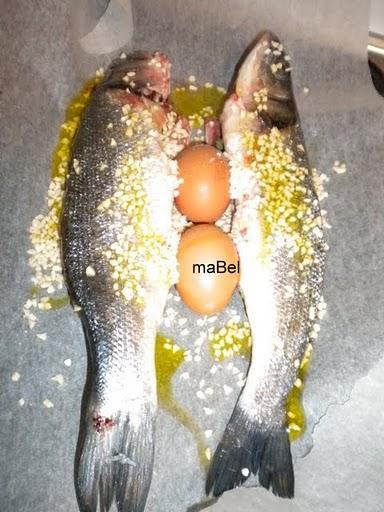 Pescado al horno con 2 huevos