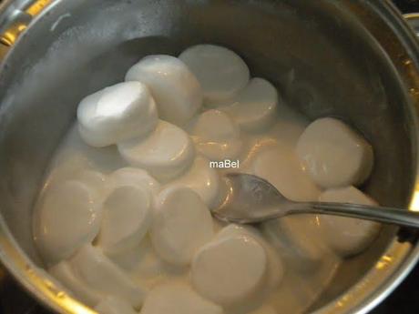Marshmallow cream homemade- crema de malvaviscos Marshmallow cream homemade- crema de malvaviscos