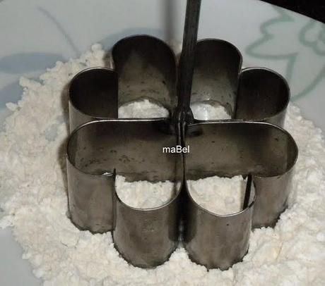 Flores fritas turcas - DEMİR TATLISI Flores fritas turcas - DEMİR TATLISI