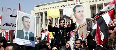 El Gobierno sirio presenta su dimisión al presidente Asad