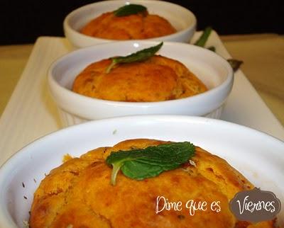 Muffins de Romesco con queso de cabra y finas hierbas