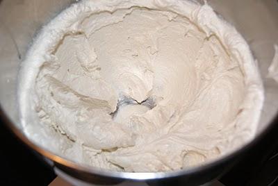 Torta del Diablo rella de un Mouse de Chocolate y Dulce de Leche (Devil's Food Cake)