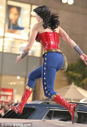 La Mujer Maravilla entra en acción, nueva imagen de Wonder Woman en filmación