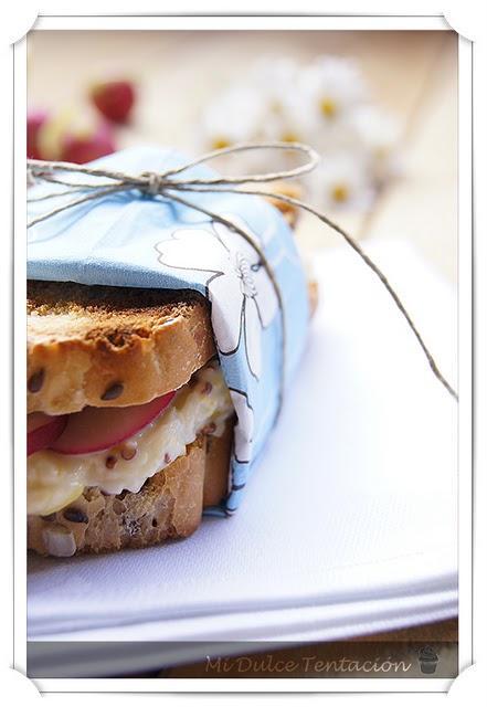 Bocadillo de Manzana y Queso - Pan de Semillas Variadas