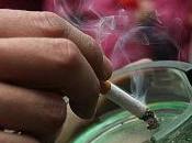 Padres fumadores pasan nicotina hijos