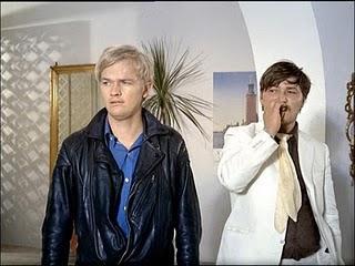 ATENCION A ESA PROSTITUTA  QUERIDA.