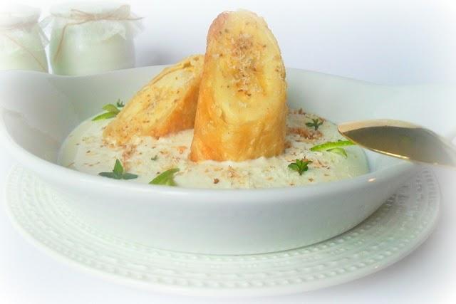 Postre de Carnaval                                         *Plátano envuelto en filloas con crema de coco y yoghourt*