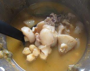 guiso Garbanzos con sepia Thermomix
