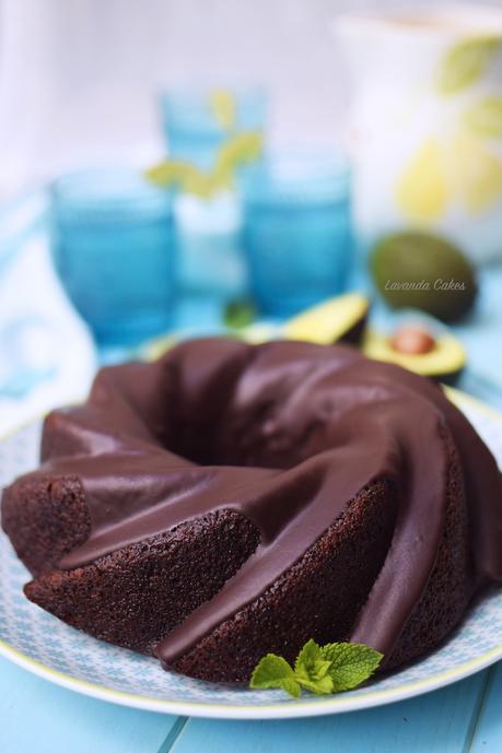 Bundt Cake Integral de Aguacate y Chocolate. Bundt Cake Integral de Aguacate y Chocolate.