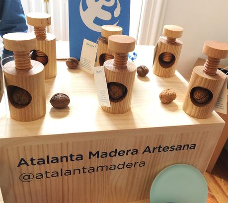 Qué orgullosa está su dueña de este artículo expuesto en el MET de Londres. Pop Up Saberes y Sabores segunda edición