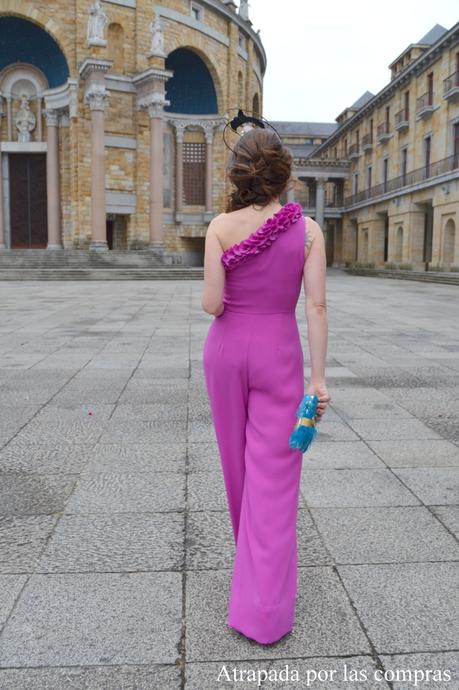 LOOK DE INVITADA: MONO Y TOCADO