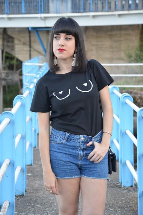 Camiseta tetas