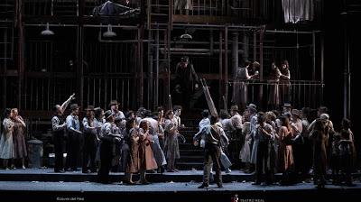 Street Scene,Impactante Hiperrealismo Lírico.