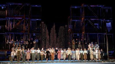 Street Scene,Impactante Hiperrealismo Lírico.