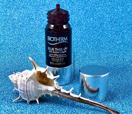 El Poder Reafirmante del Alga Roja en la Nueva Línea Blue Therapy Red Algae Uplift de Biotherm