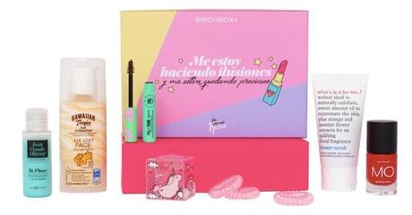 La Vecina Rubia llena de 'brillibrilli' la Birchbox de junio