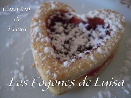 GALLETAS CON CORAZÓN DE MERMELADA
