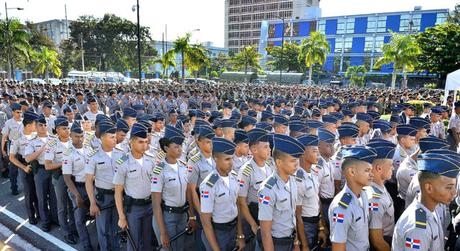 Acuerdan tratar gordura u obesidad de policías dominicanos.