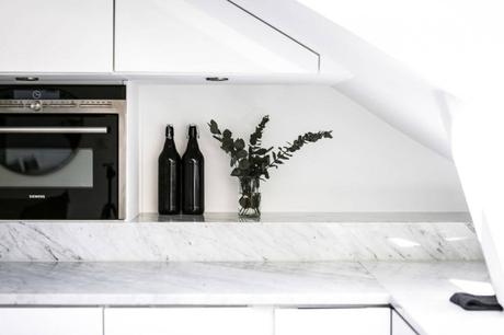 ventanas en el techo marmol blanco duplex pequeño diseño áticos dúplex decoración dúplex decoración blanco y negro   