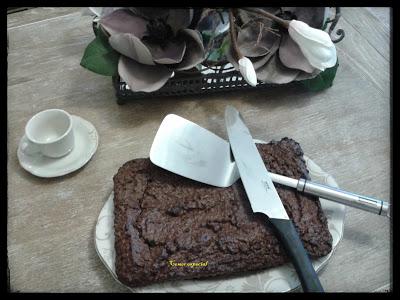Receta deliciosa de brownie clĂĄsico de chocolate con nueces y sin lactosa