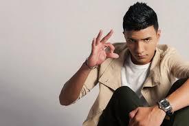 -¡Amor!, ¿y cuánto pagan por eso?