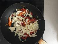 NOODLES CON POLLO Y VERDURAS NOODLES CON POLLO Y VERDURAS