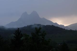 SENDERISMO EN EL CADÍ-MOIXERÓ: EL POLLEGÓ INFERIOR DEL PEDRAFORCA (2445 m)