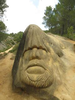 Las caras de Buendía, un tesoro en piedra al aire libre