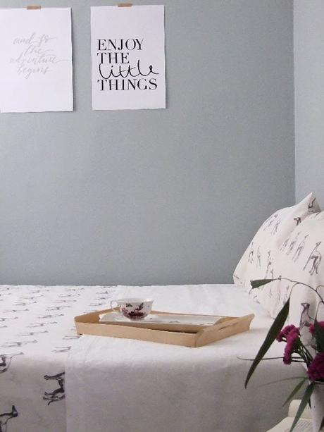 Half painted en la habitación de invitados