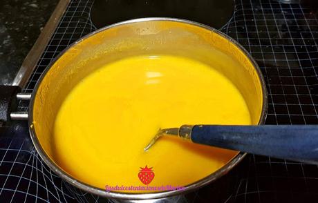 Flan de Naranja con Fresas Flan de Naranja con Fresas