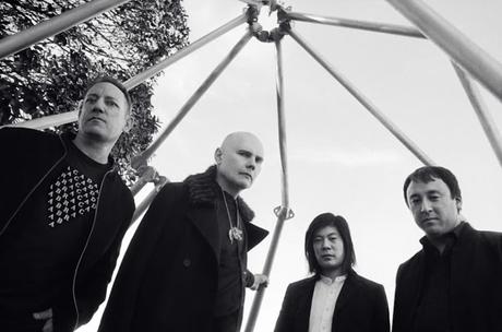 The Smashing Pumpkins rememoran su etapa clásica en su poderoso nuevo single: 'Solara'
