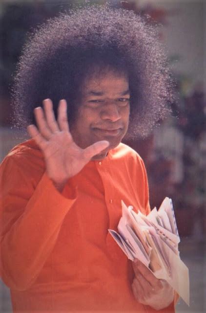 Manejo de la crítica, y el Abuso - La sabiduría de Sri Sathya Sai Baba